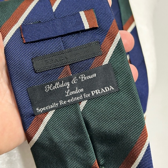 Prada 100% Silk Diagonal Regimental Stripe Necktie Made in Italy - Picture 4 of 8